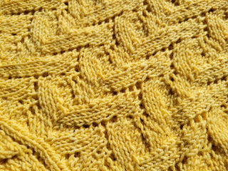 Knitwear: Lace Neck Warmer
